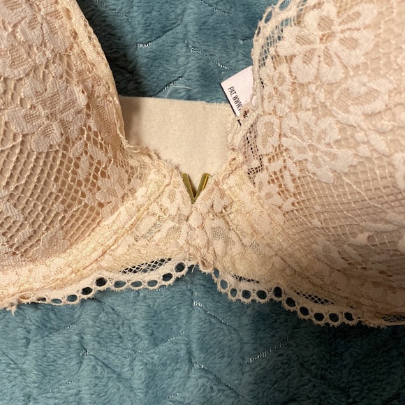 Victorias Secret Plunge Bra - Picture 3 of 3
